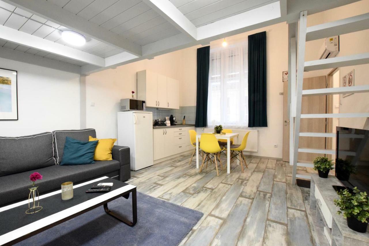 Standard Apartment By Hi5 - Akacfa 59 Budapest Exteriör bild