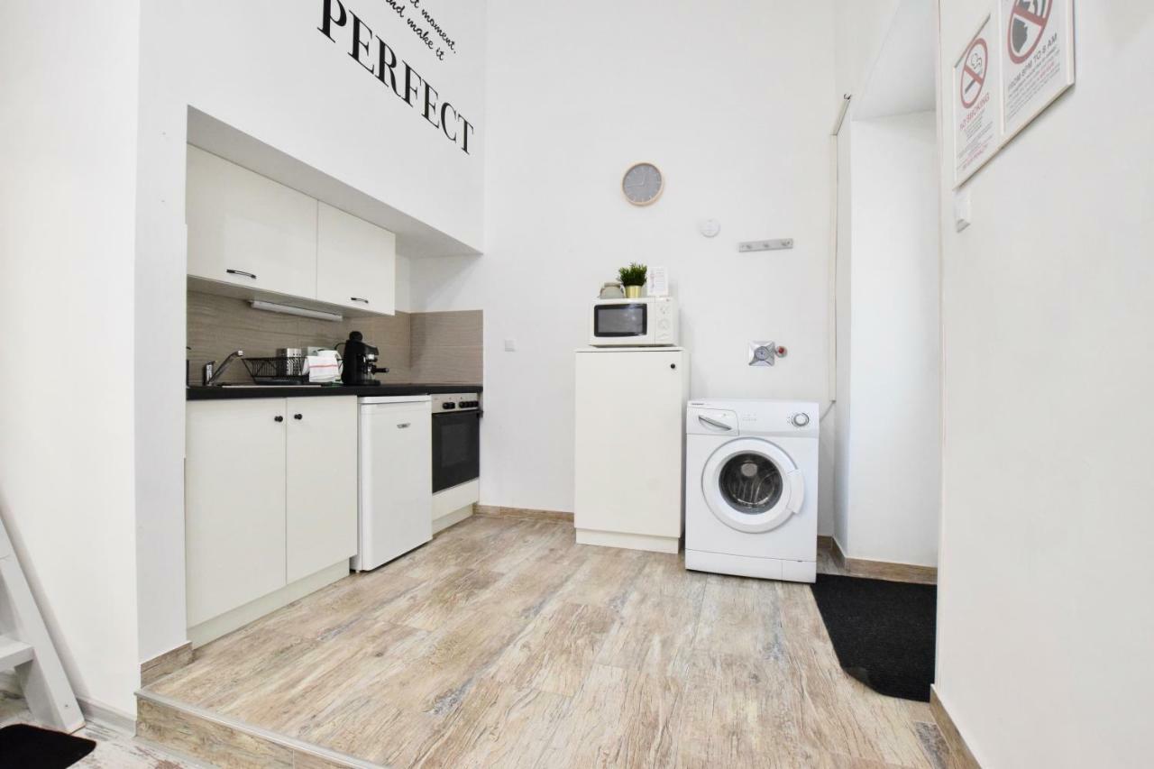 Standard Apartment By Hi5 - Akacfa 59 Budapest Exteriör bild