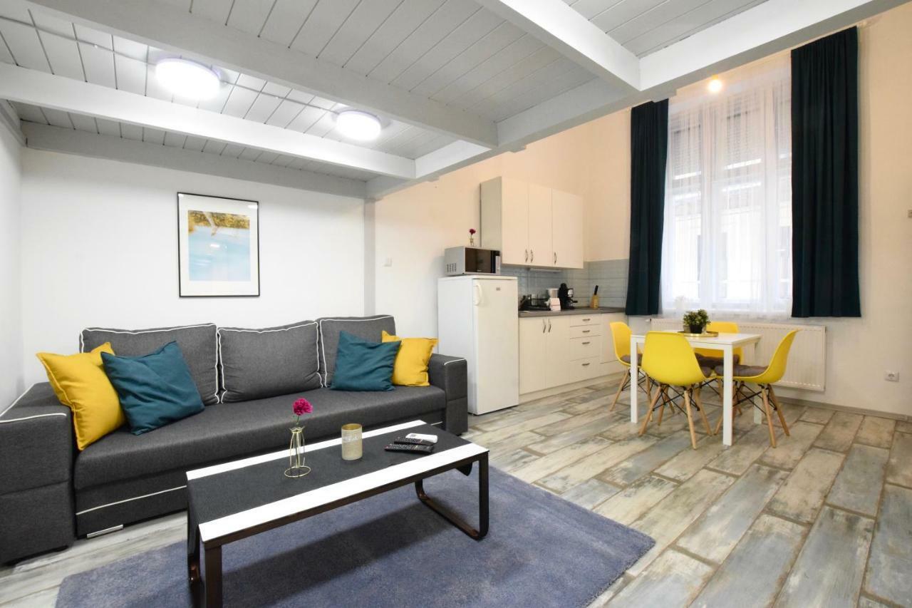 Standard Apartment By Hi5 - Akacfa 59 Budapest Exteriör bild
